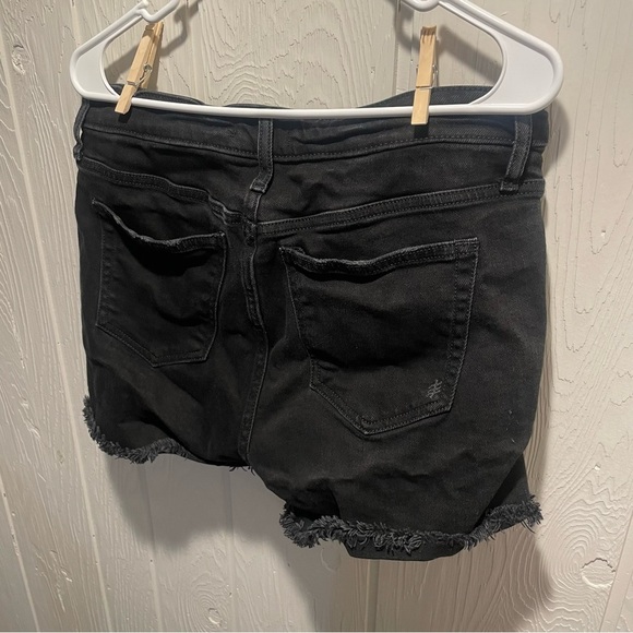Silver Jeans Distressed Black Beau Shorts - Picture 4 of 6